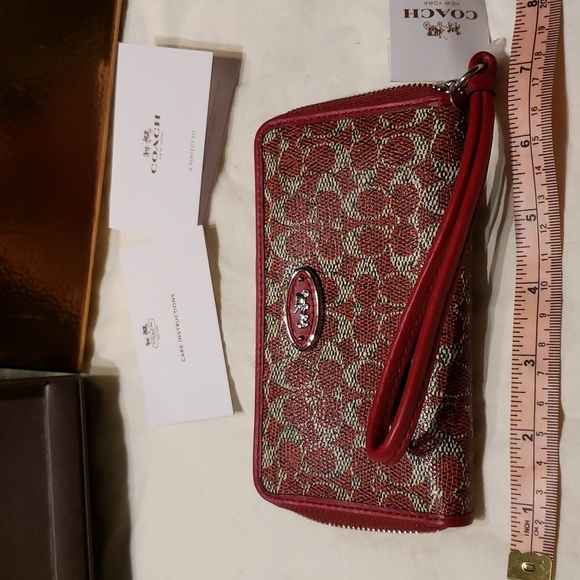 Coach Red leather zip around wallet - Picture 2 of 4